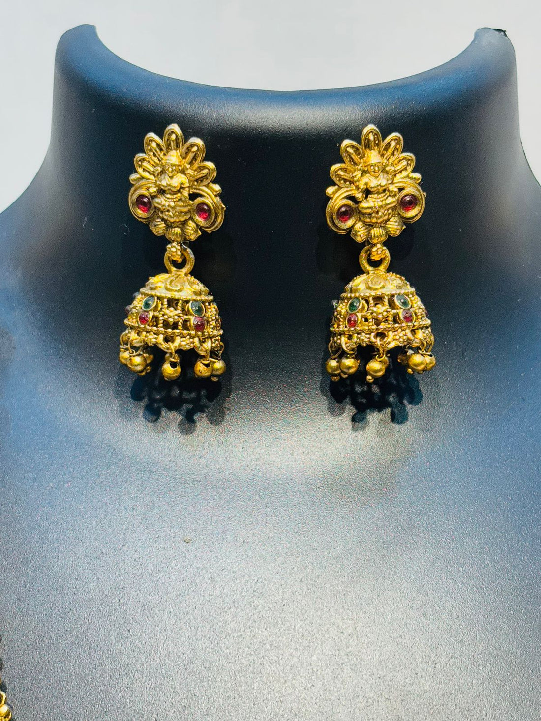 Classic Long Chain Necklace for Women – Timeless Fashion Jewelry  |  LB235