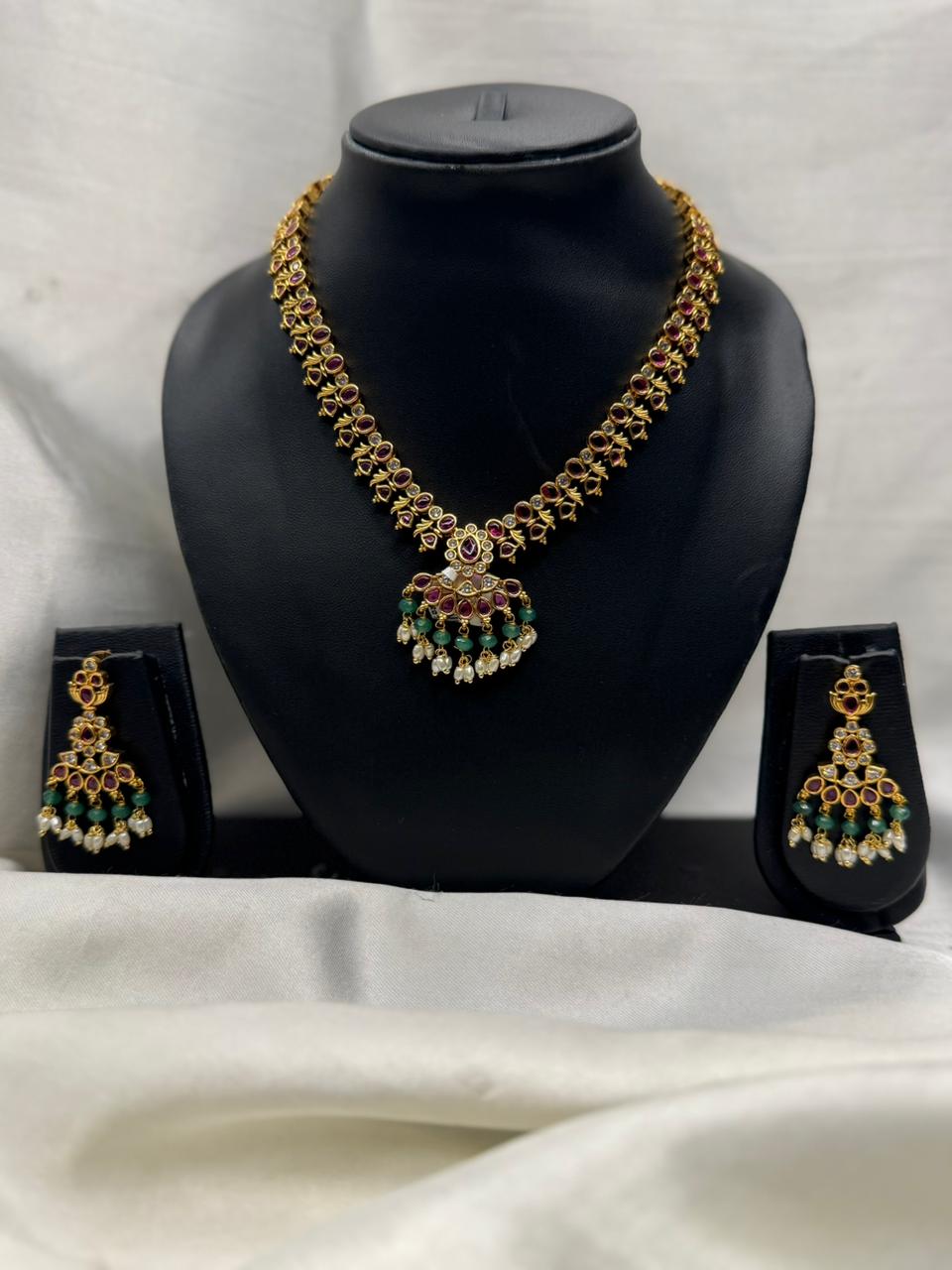 ANTIQUE RUBY &GREEN STONE NECKLACE SET LLB-293