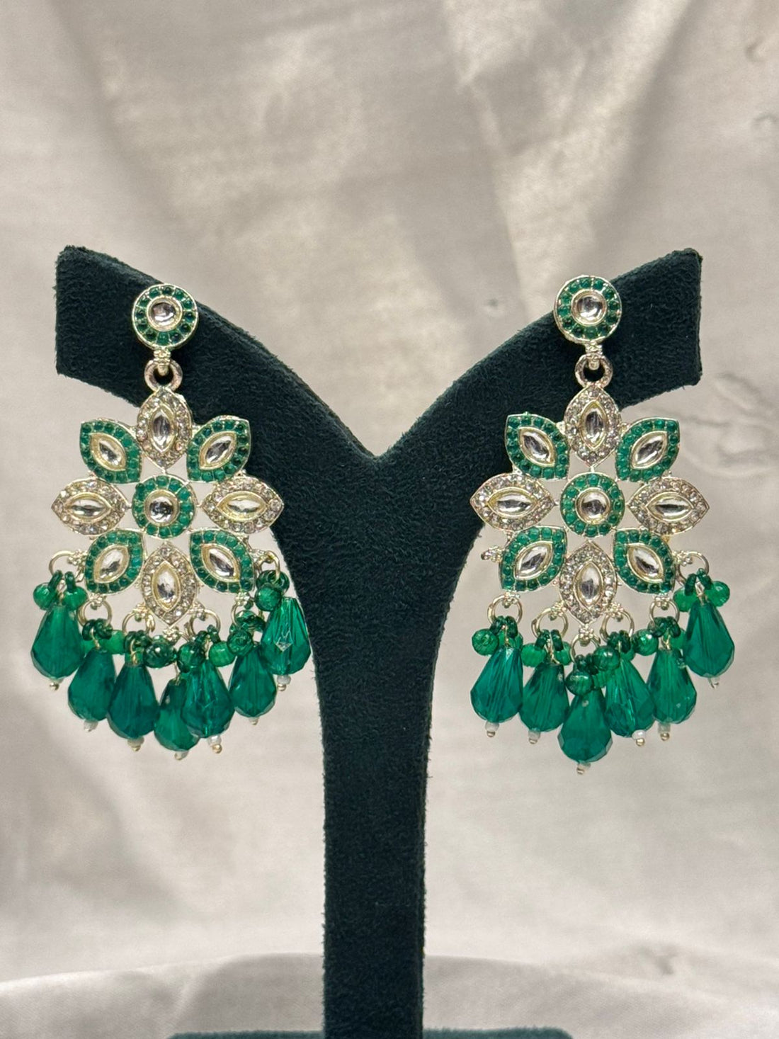 function wear jhumkas green color,llb670