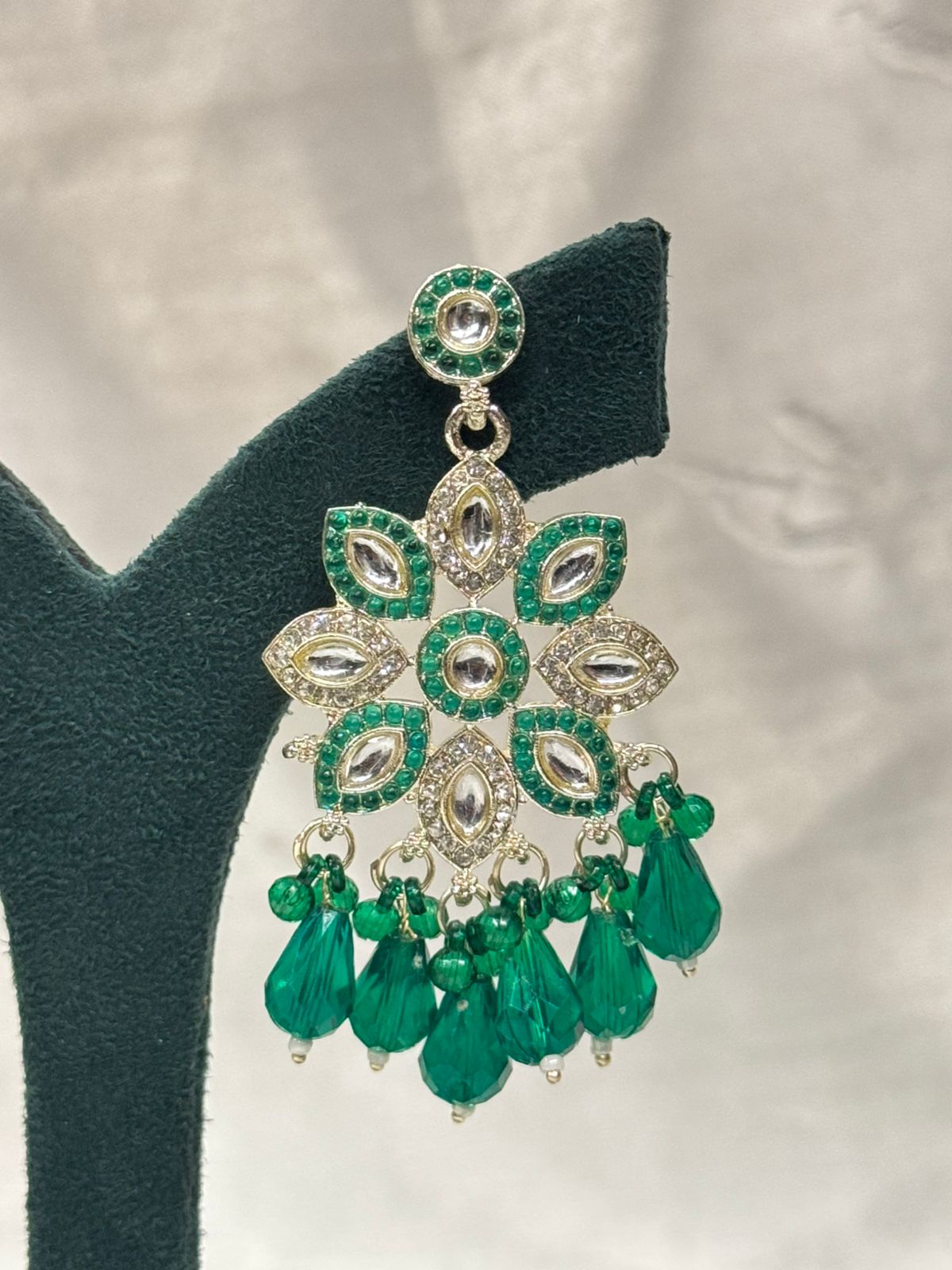 function wear jhumkas green color,llb670