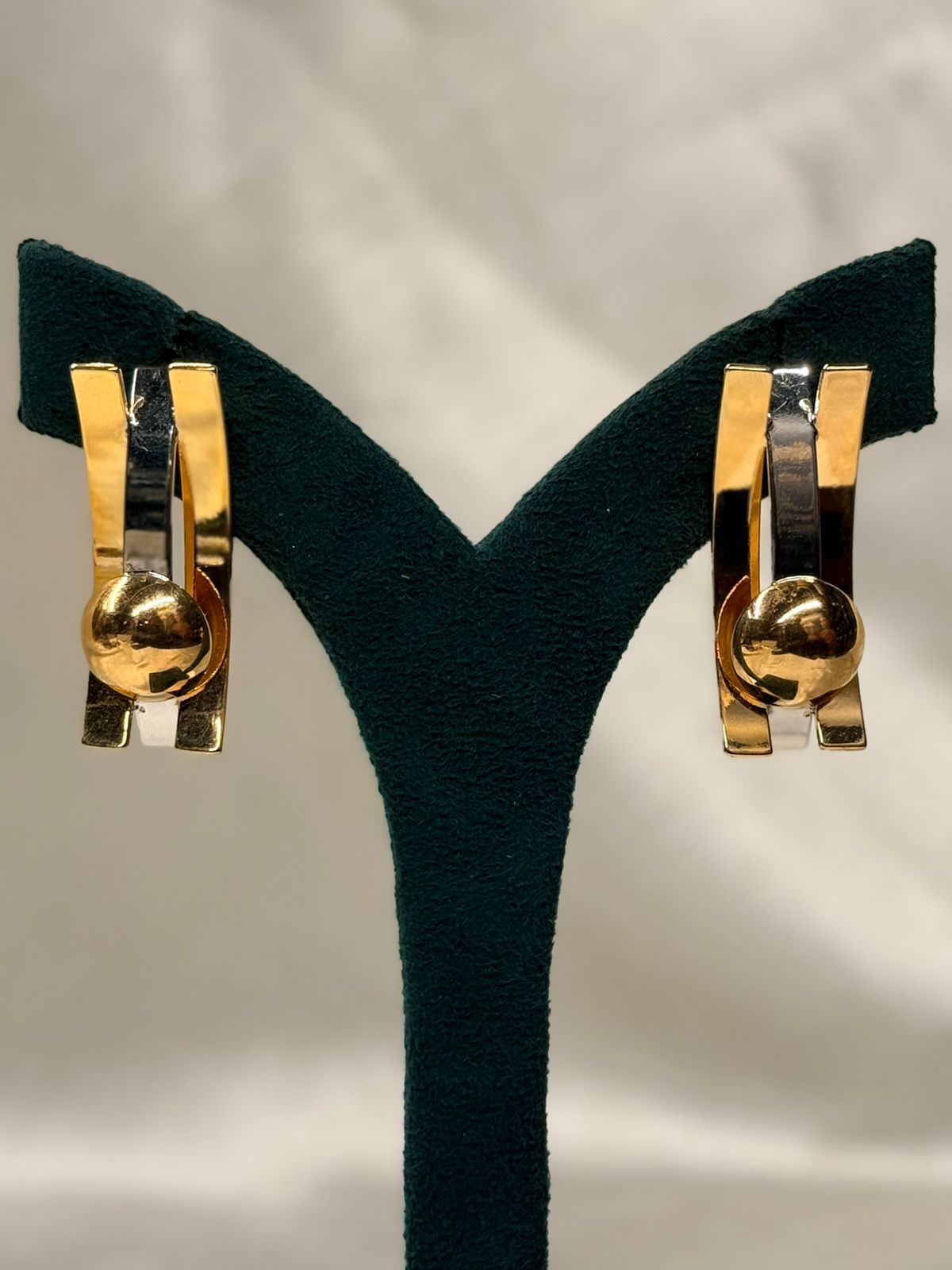 Modern Gold Geometric Stud Earrings for Women,llb701