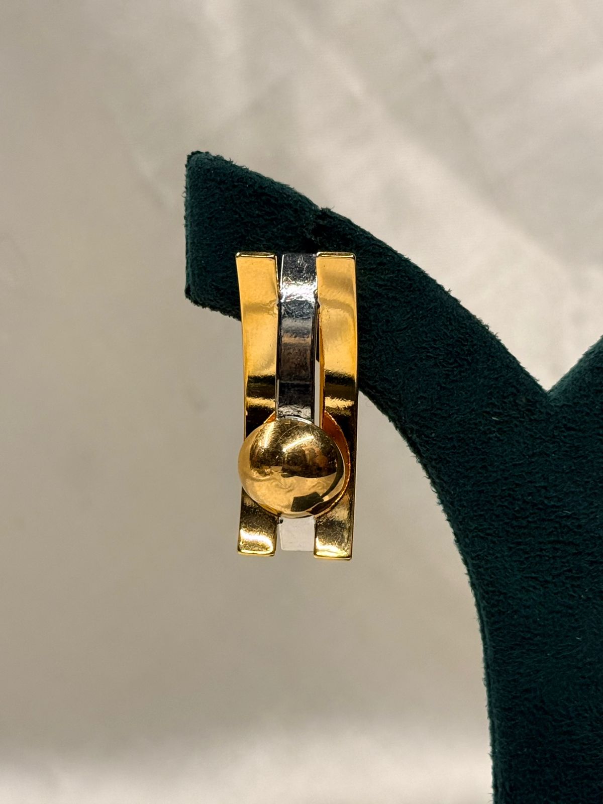 Modern Gold Geometric Stud Earrings for Women,llb701