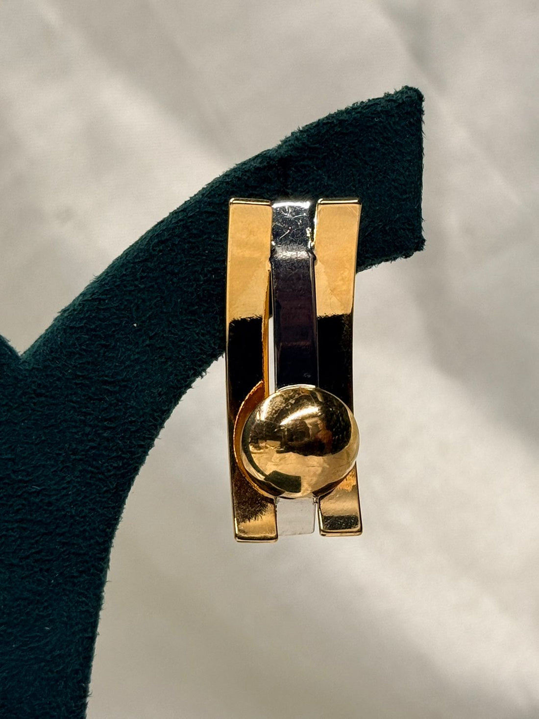 Modern Gold Geometric Stud Earrings for Women,llb701