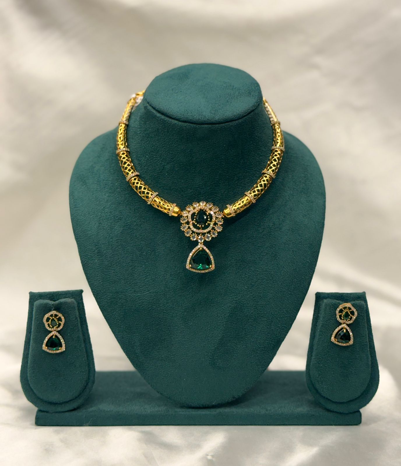 Emerald Green Stone Gold Plated Necklace Set with Earrings for Wedding,llb14