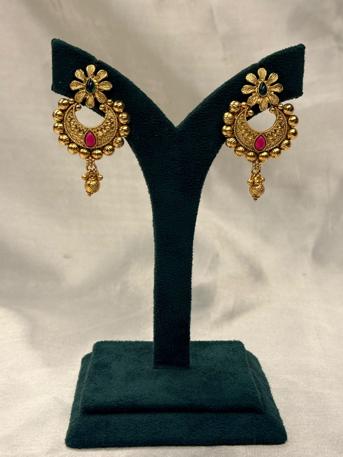 Antique Gold-Plated Chandbali Earrings with Ruby Accents,llb739