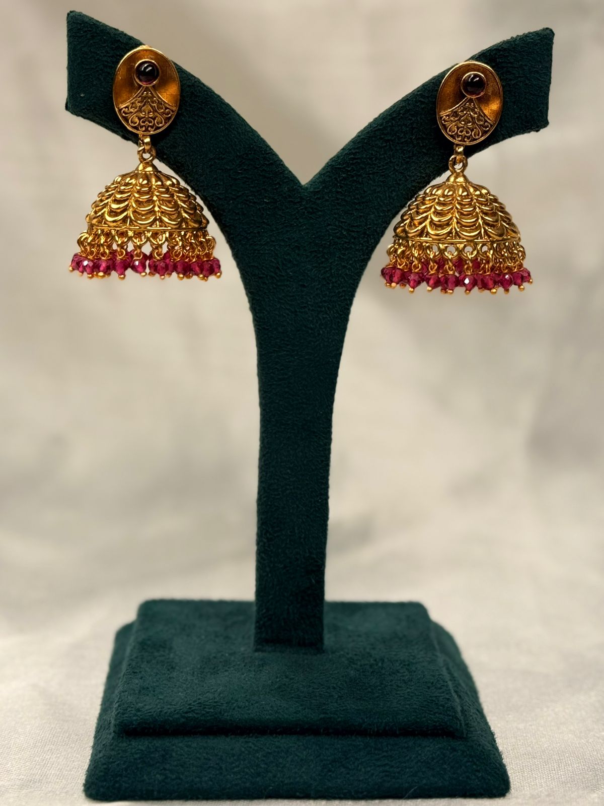 Antique Gold-Plated Emerald Green Floral Jhumka Earrings,llb737