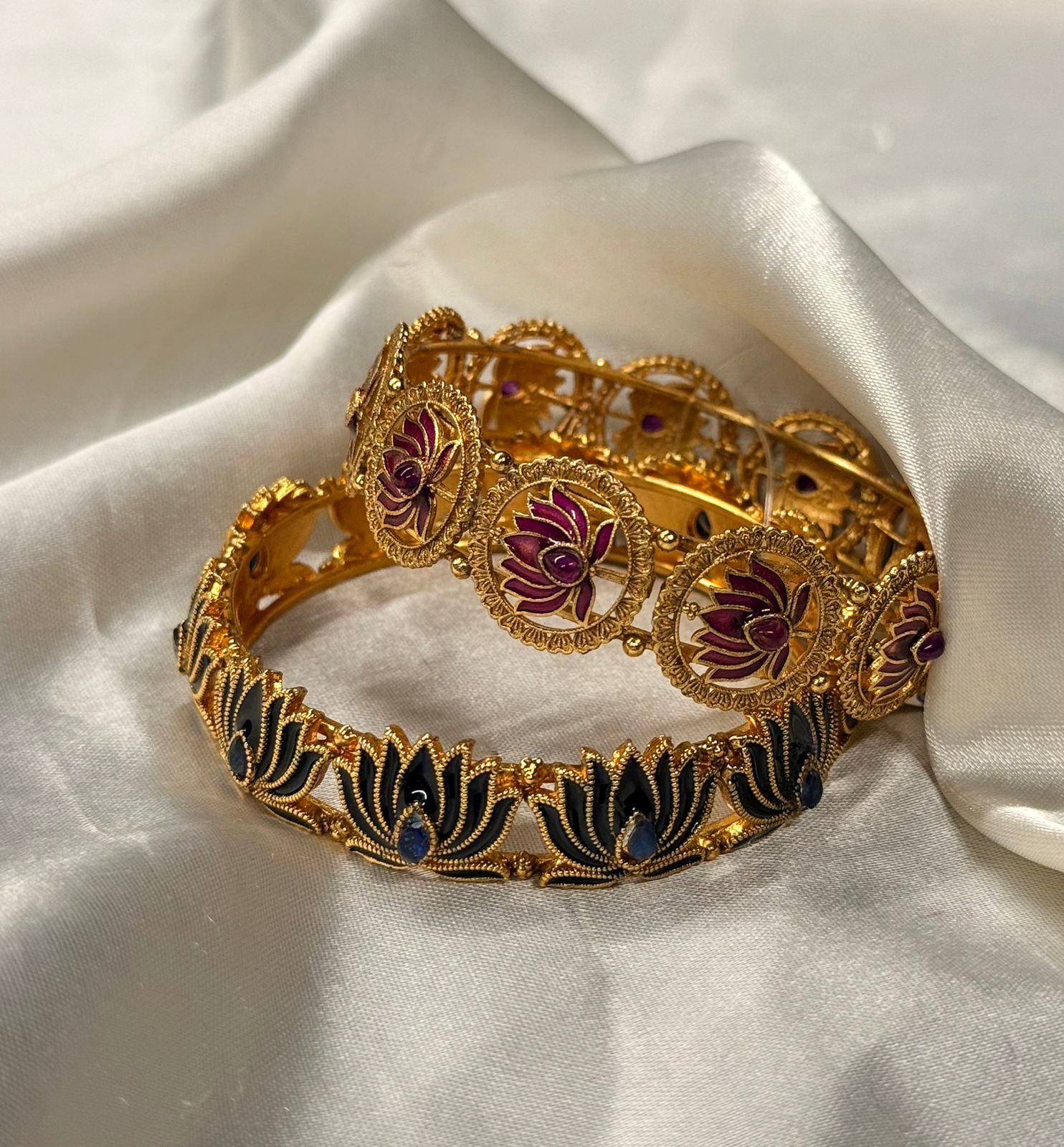 Buy 1 Get 1 free ,traditional lotus design gold bangale ,llb750