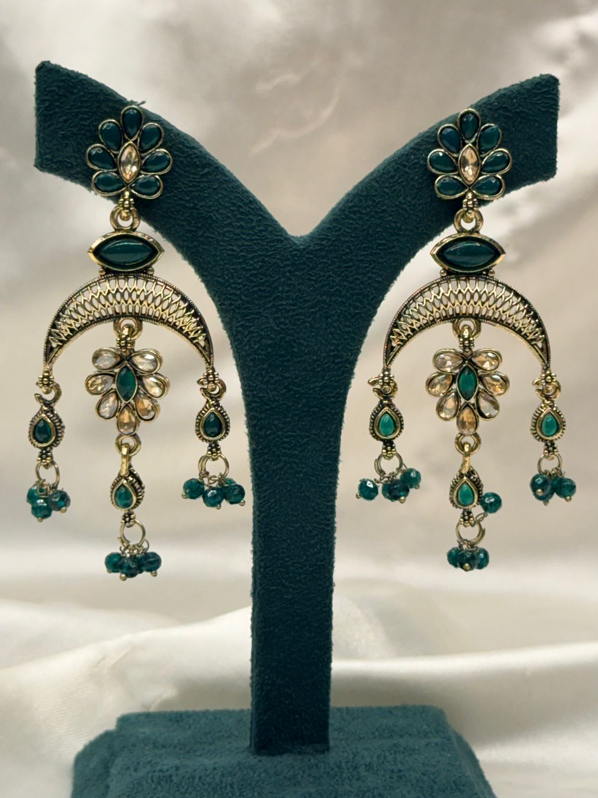 Green Stone Floral Chandbali Earring,llb764