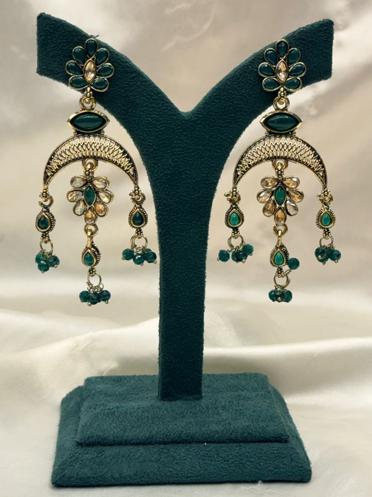 Green Stone Floral Chandbali Earring,llb764