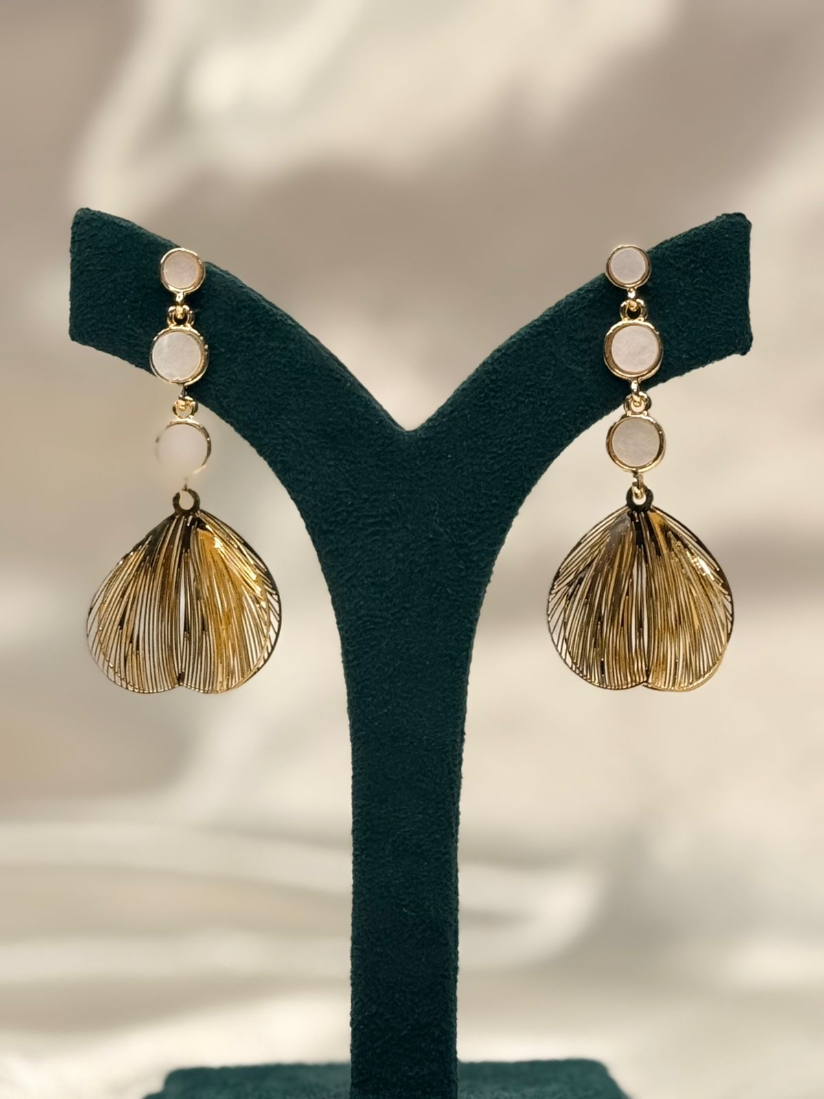 Elegant Gold Leaf Drop Earrings for Women,llb781
