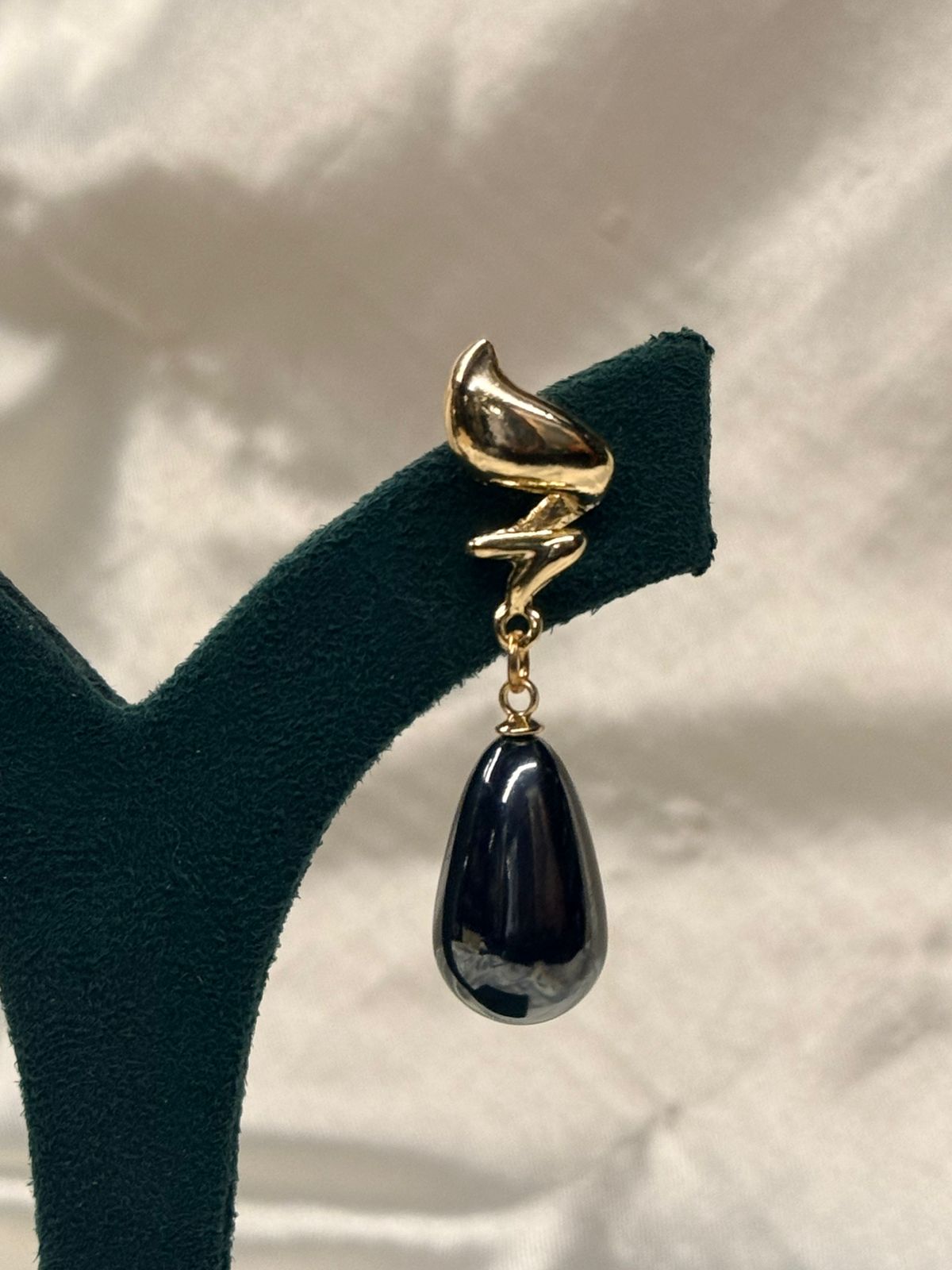 Elegant Gold & Black Teardrop Dangle Earrings,llb773