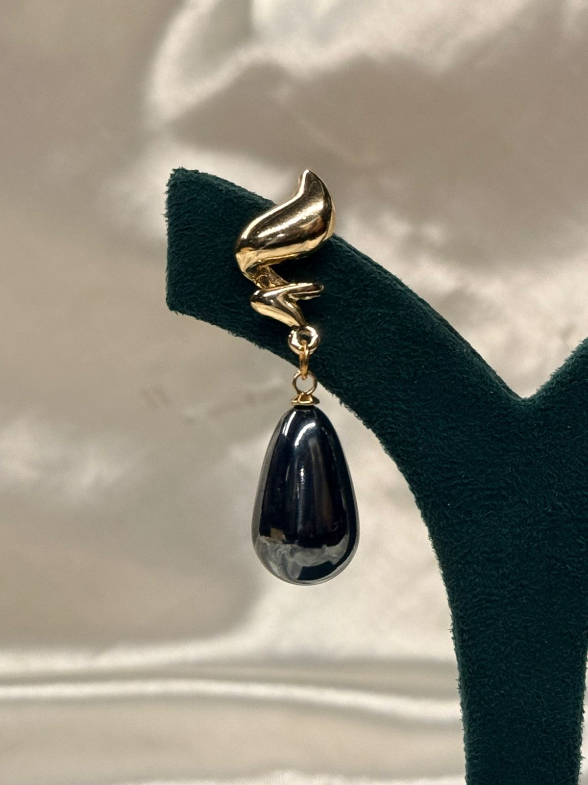 Elegant Gold & Black Teardrop Dangle Earrings,llb773