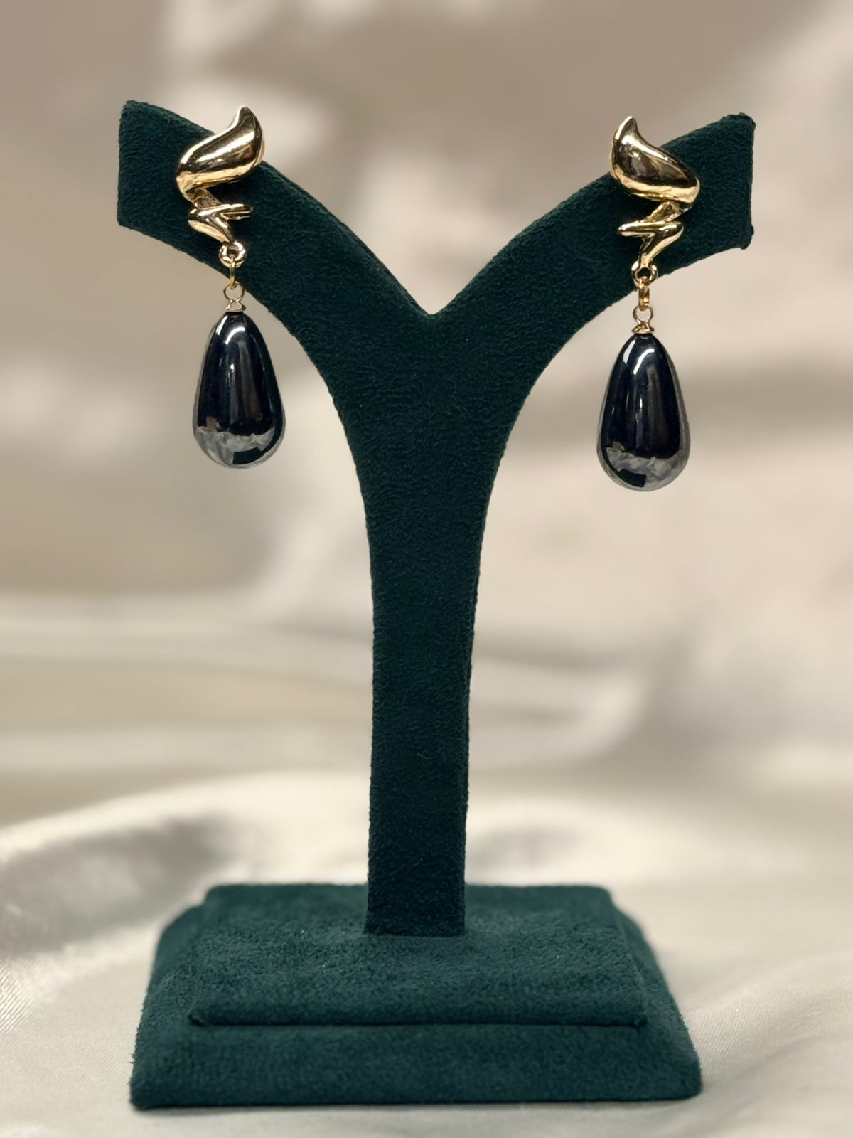 Elegant Gold & Black Teardrop Dangle Earrings,llb773