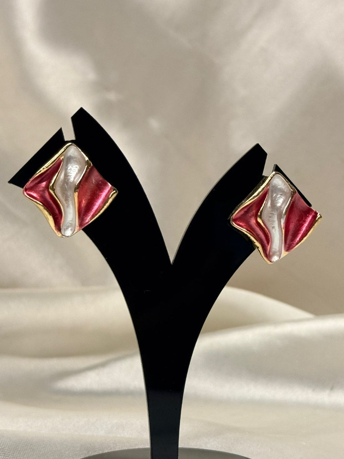 Red Enamel & Pearl Stud Earrings,llb789