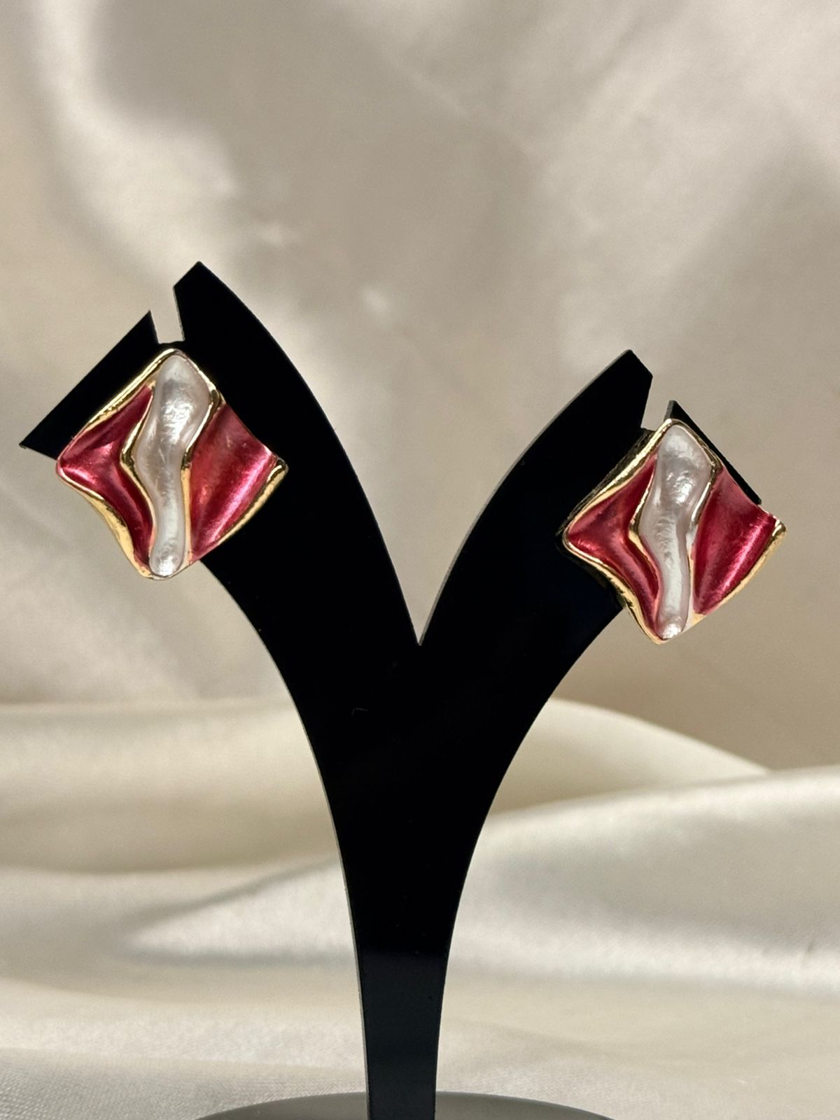 Red Enamel & Pearl Stud Earrings,llb789