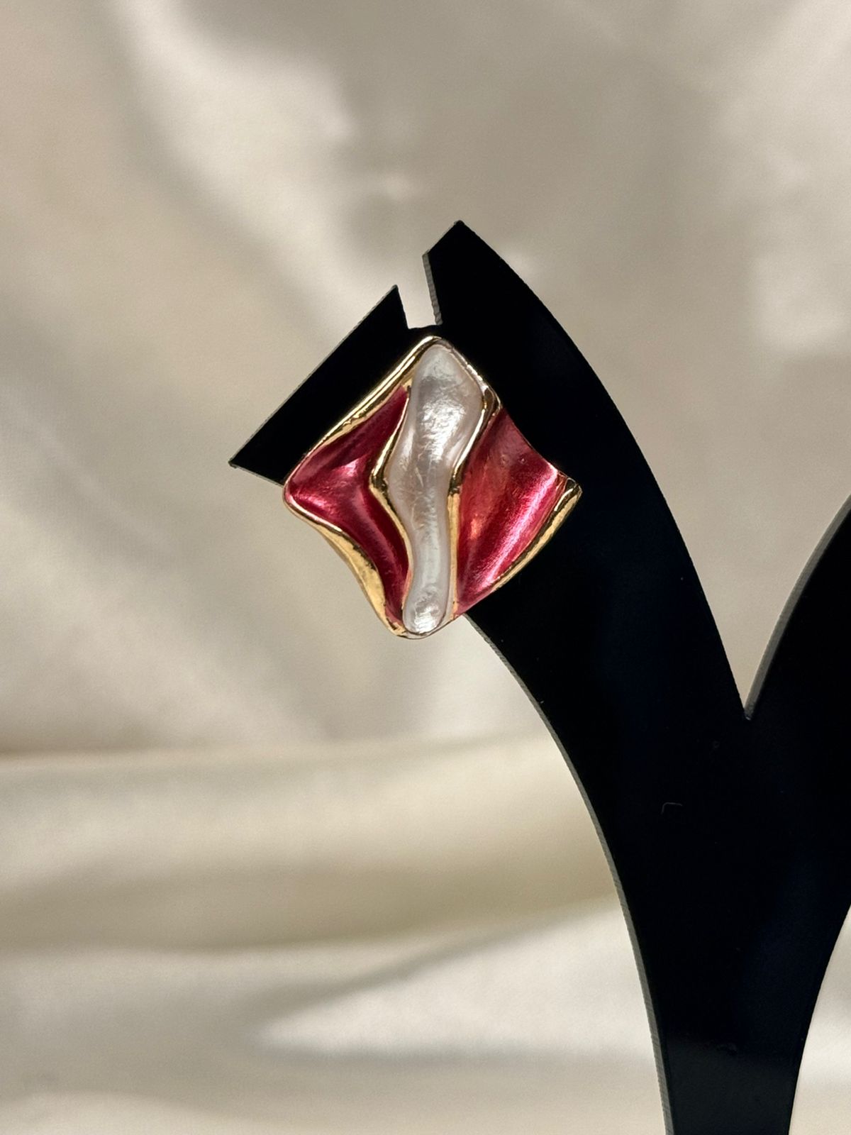 Red Enamel & Pearl Stud Earrings,llb789