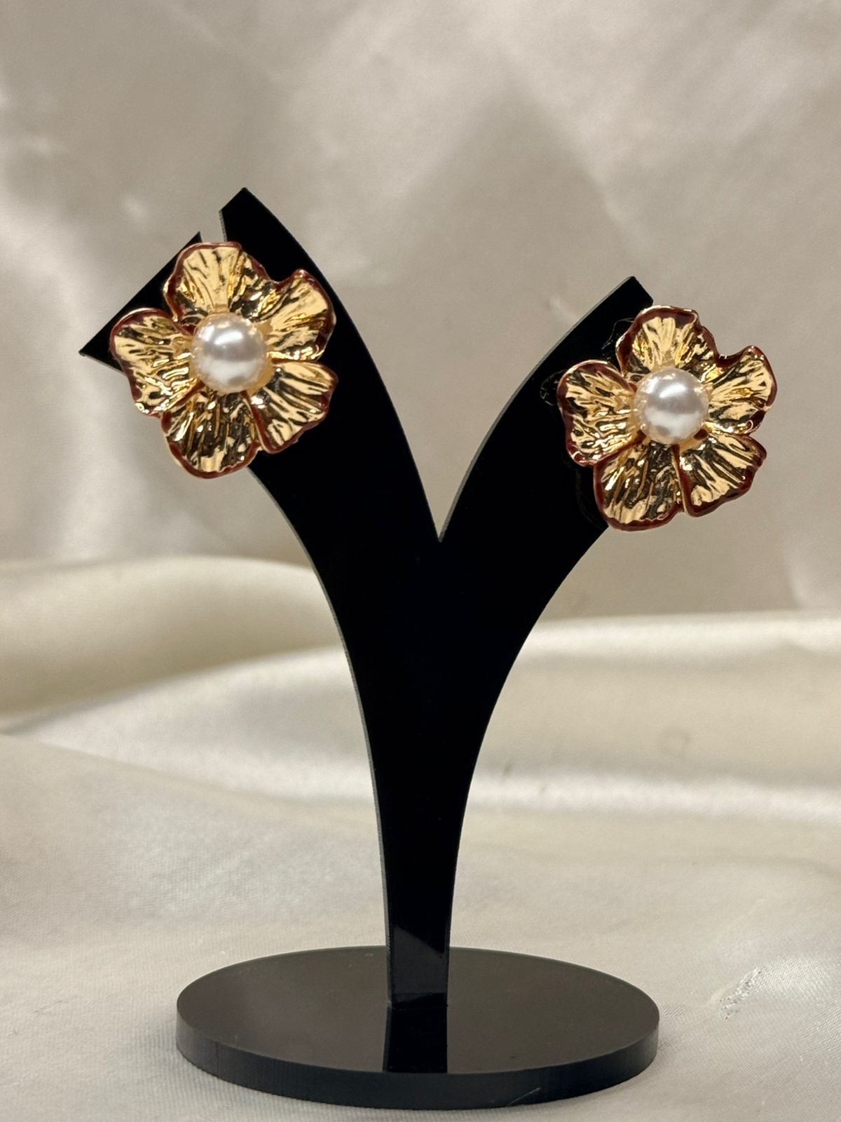 Large Textured Gold Flower Stud Earrings,llb804