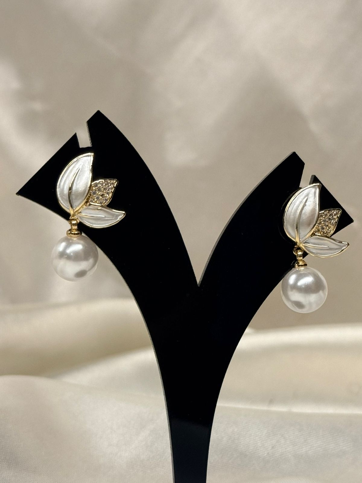 Elegant Pearl Drop Leaf Earrings,llb798