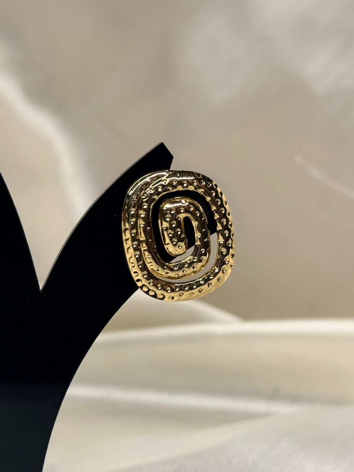 Trendy Gold Spiral Stud Earrings for Women,llb795
