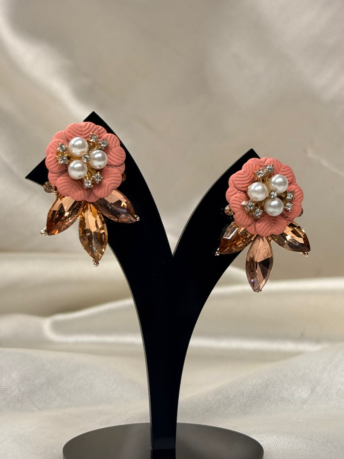 Pink Floral Pearl Crystal Stud Earrings,llb791