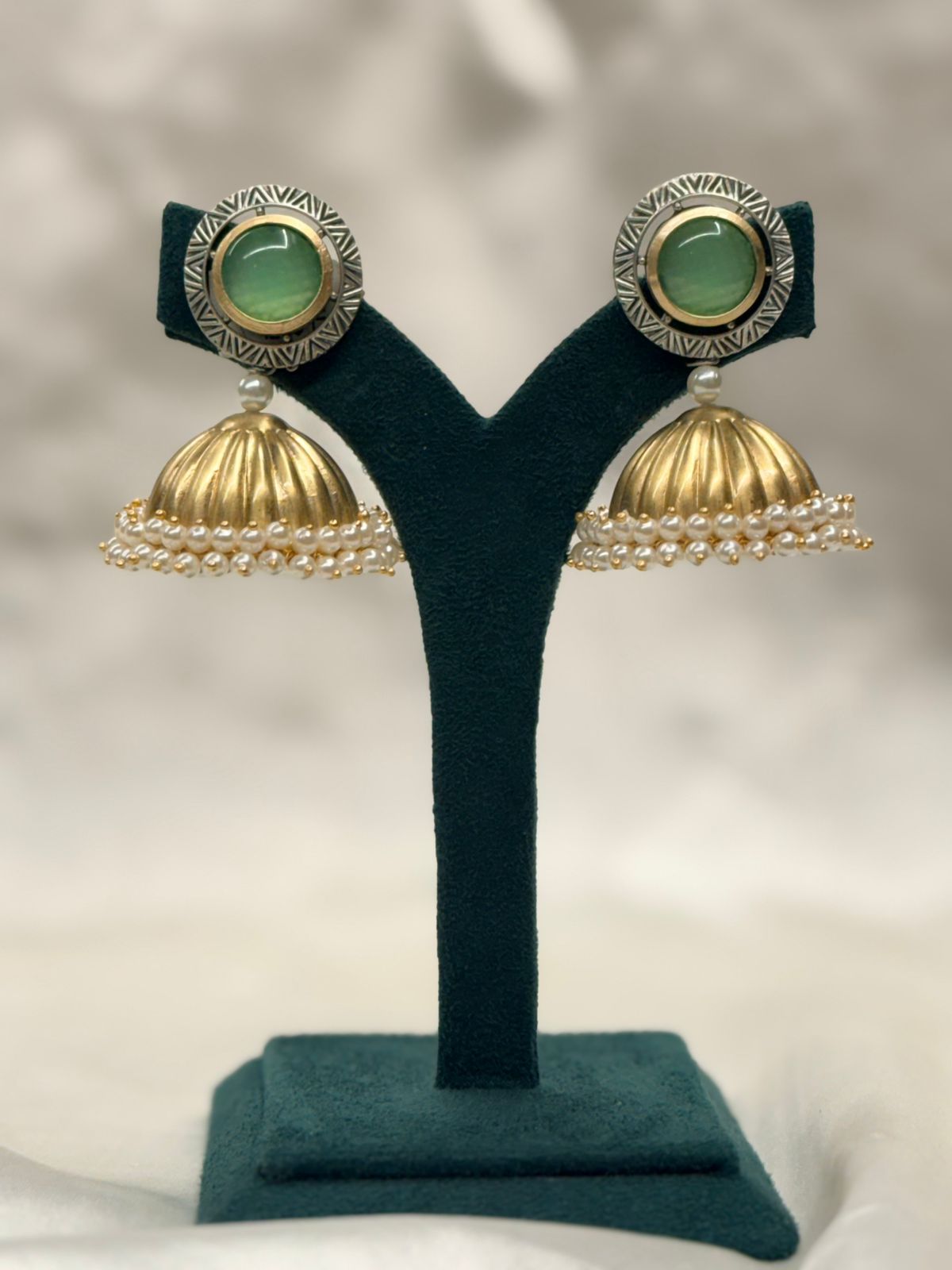 Traditional Gold Jhumka Earrings,llb810