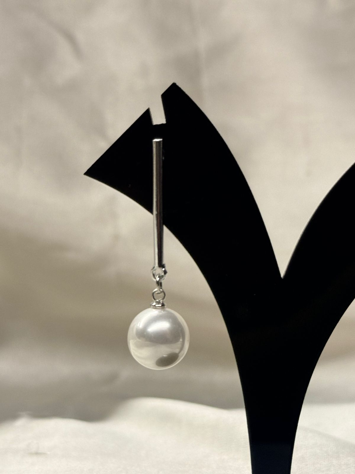 Minimalist Pearl Drop Earring,llb821