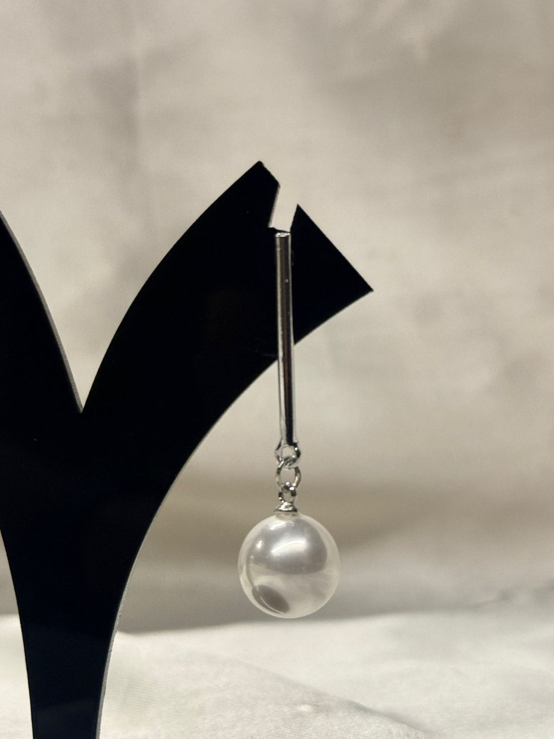 Minimalist Pearl Drop Earring,llb821