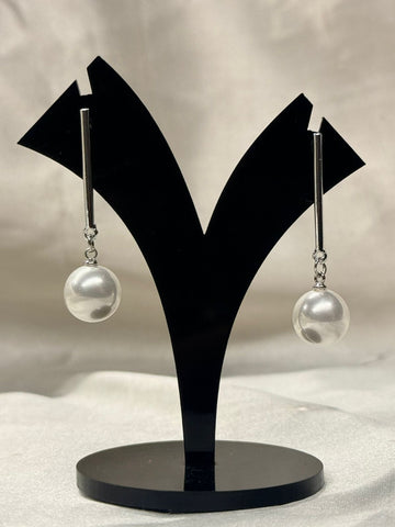 Minimalist Pearl Drop Earring,llb821