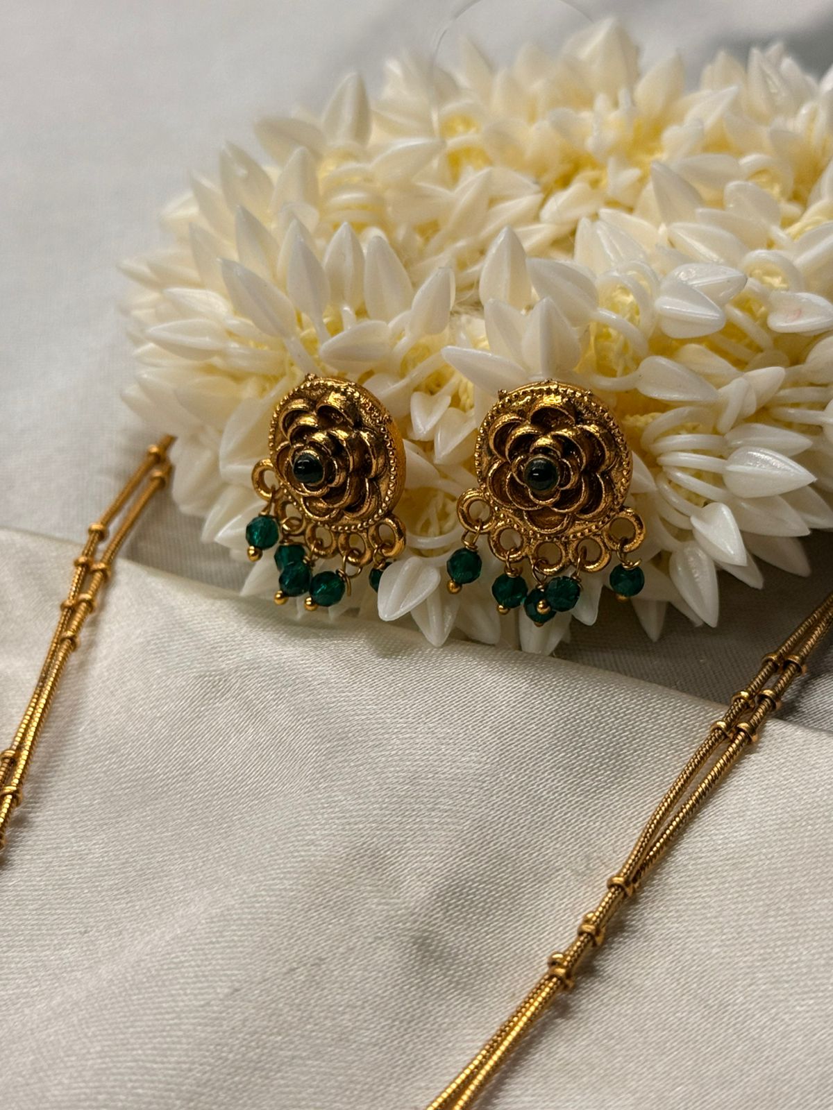 vishu collection,Antique Gold Floral Pendant Necklace Set,llb839
