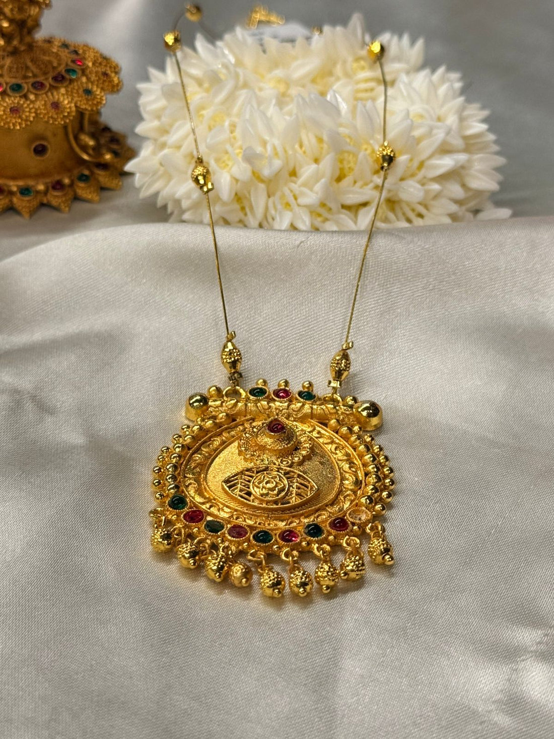 Exquisite Gold-Plated Teardrop Temple Pendant,llb830