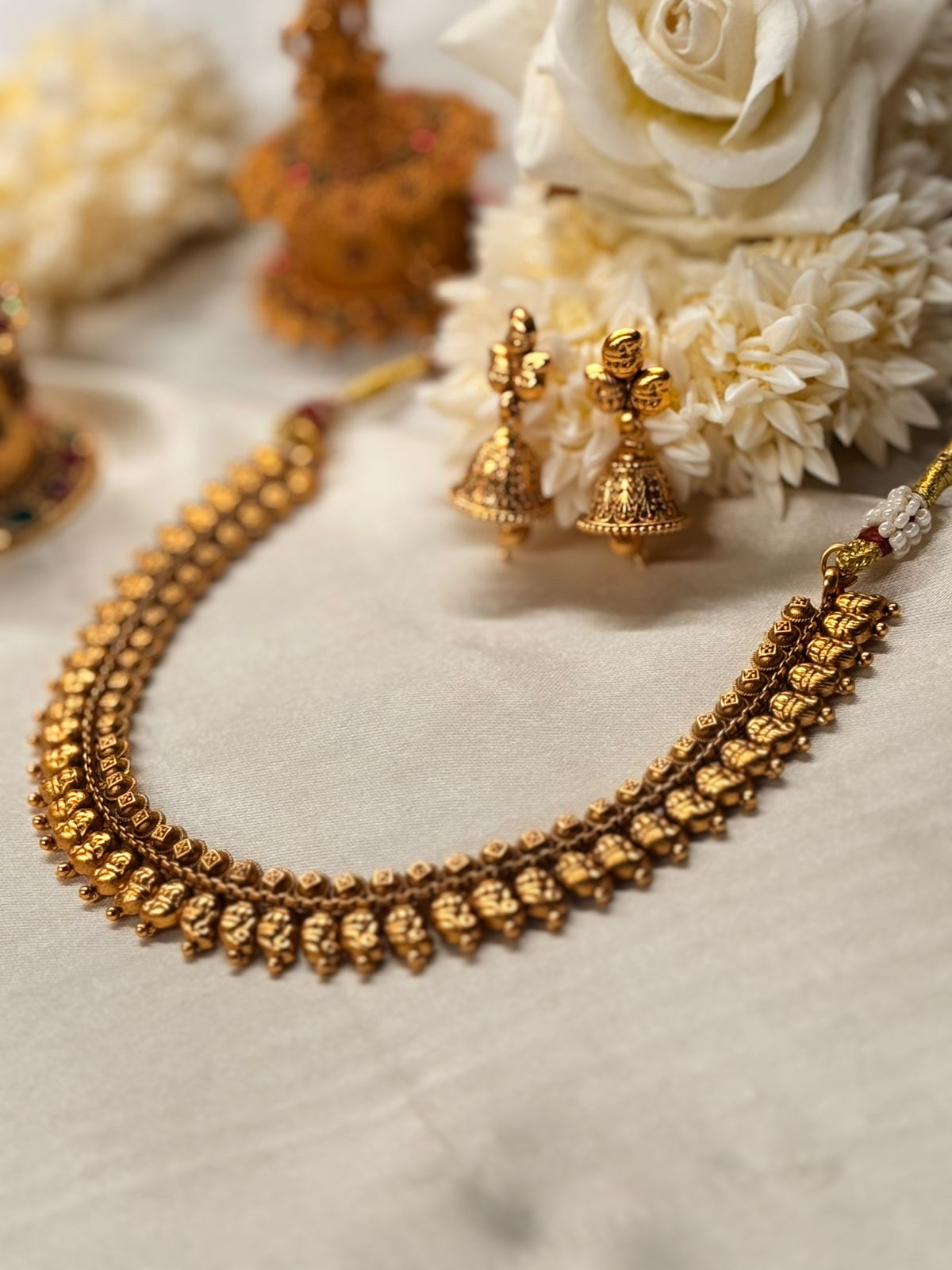 Antique Gold Guttapusalu Style Choker,llb833