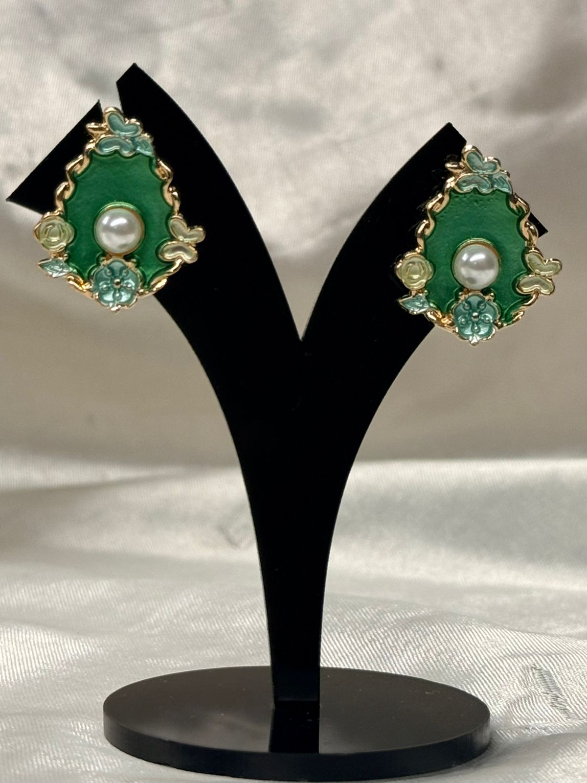 Vintage Green Enamel Pearl Floral Stud Earrings,llb840