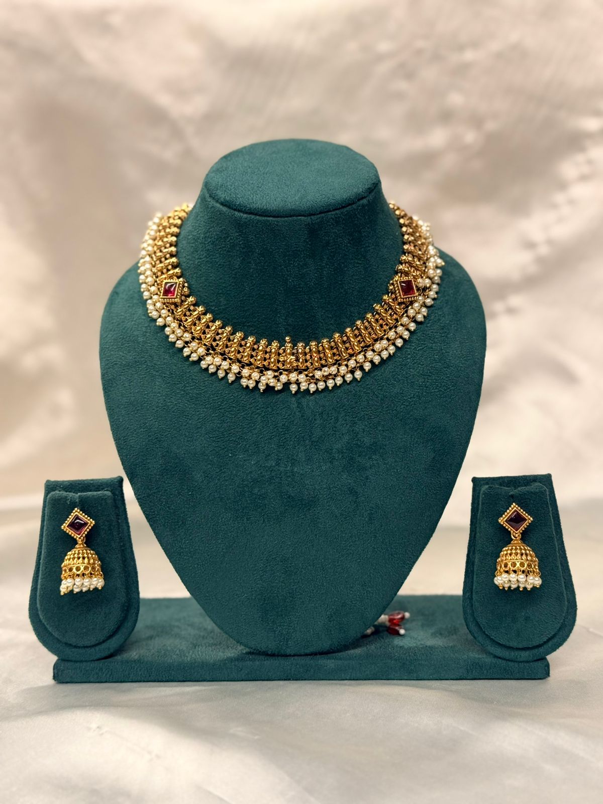 vishu collection,Antique Gold Pearl Choker Necklace Set,llb858