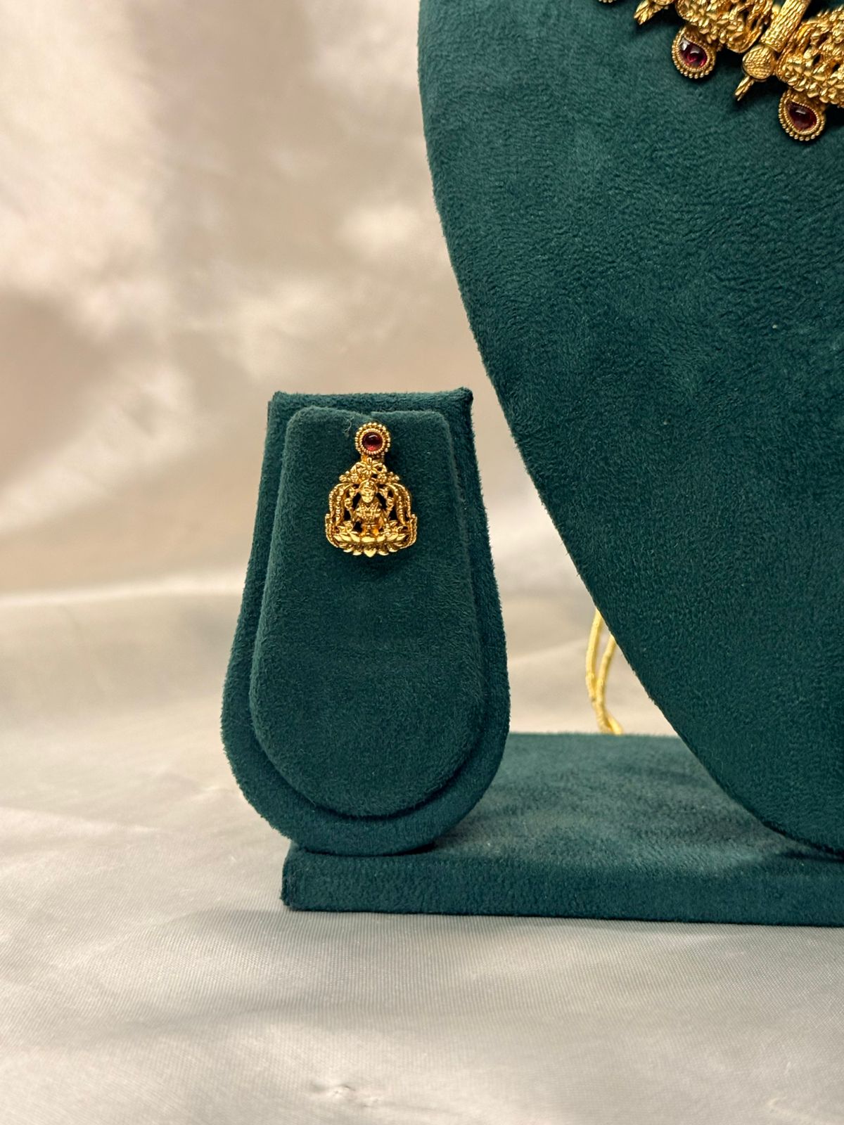 vishu collection,Traditional Temple Jewelry Gold Necklace Set,llb855