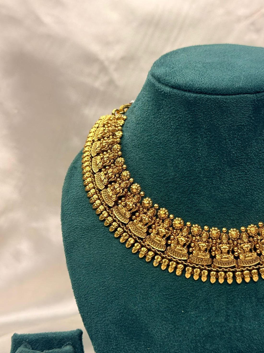 vishu collection,Antique Gold Temple Lakshmi Necklace Set,llb860