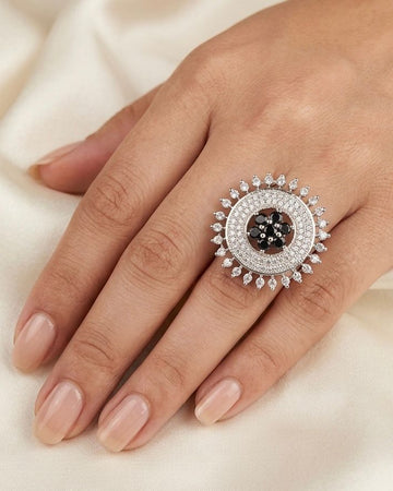 Black Stone Halo Statement Ring,llb868