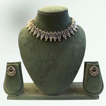 Oxidised Silver Choker Necklace Set with Black Stone & Stud Earrings,llb924