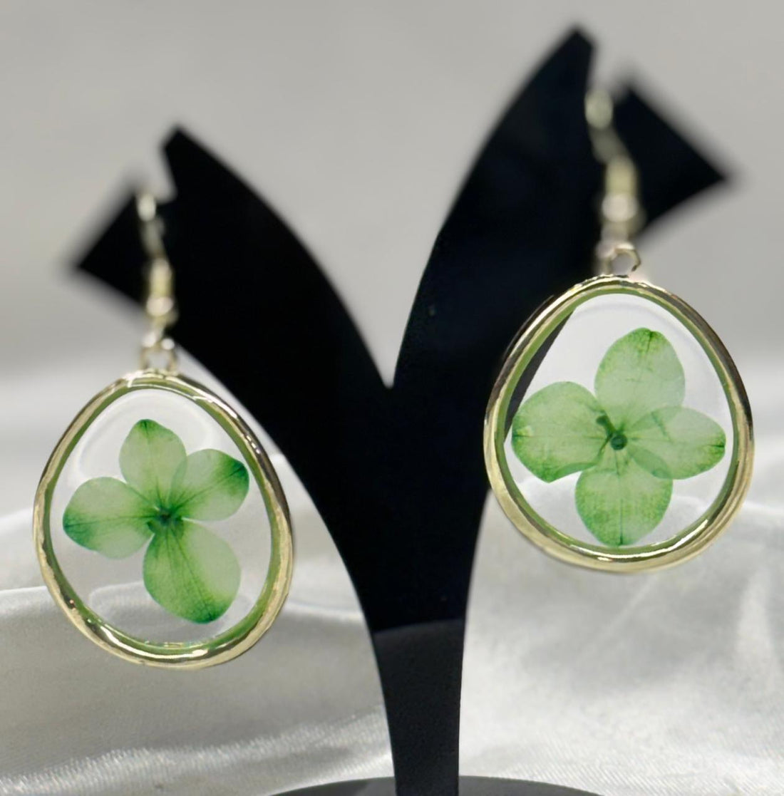 western look earring .llb579