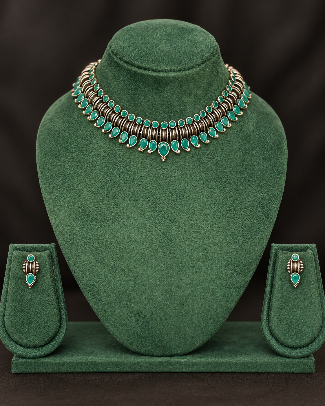 Black Metal Necklace Set with Green Stone | L14928