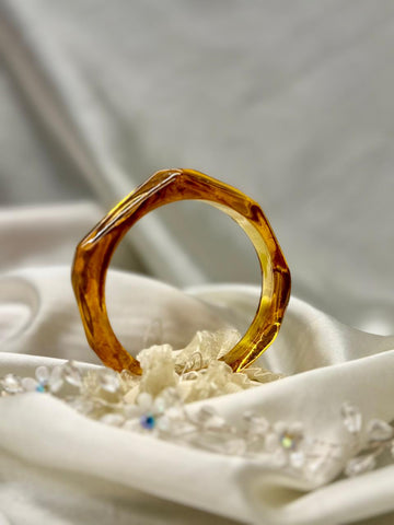 Amber Textured Resin Bangl.llb322