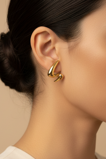 Gold Sculptural Horn Knot Stud Earrings | LLB0186