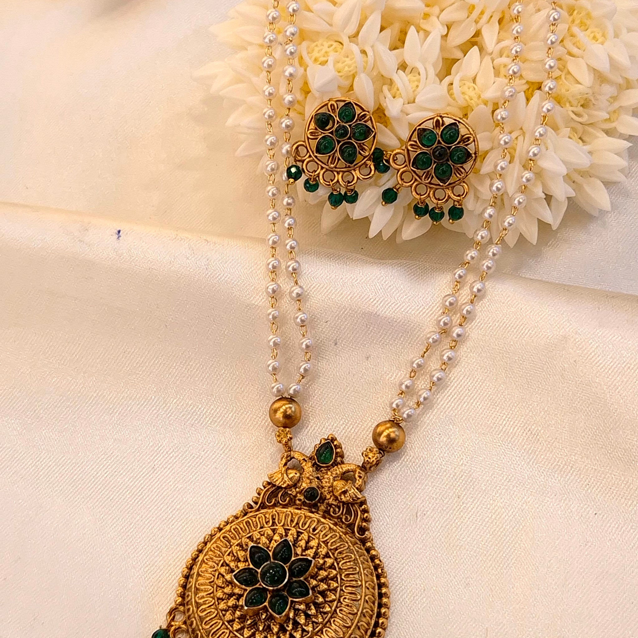 Antique Gold Chain with White Pearl with Green Stones