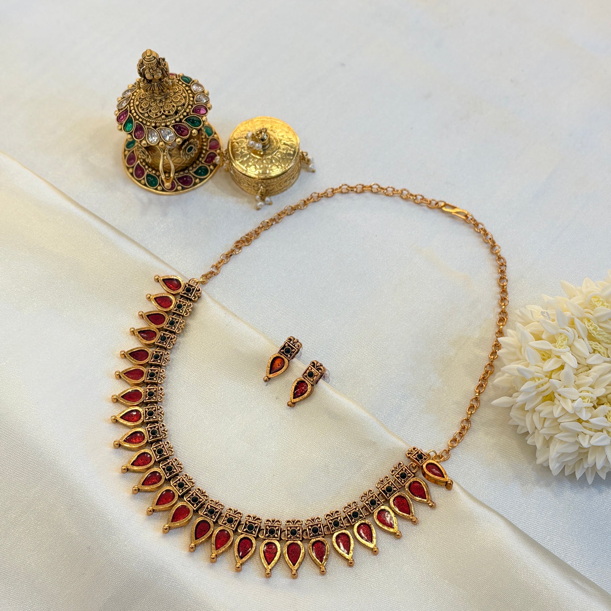 Antique Gold Necklace with Red Palakka