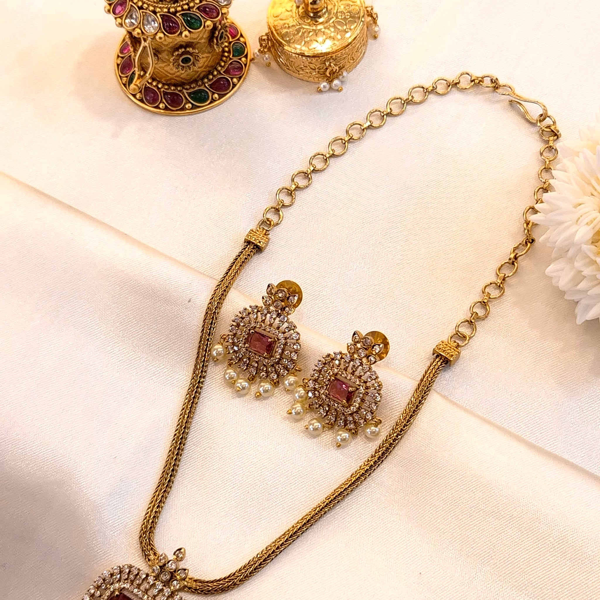 Red Stone Studded Antique Finish