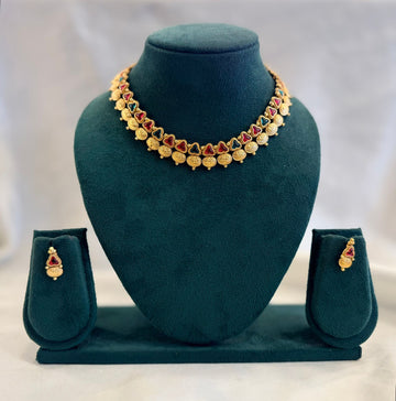 Antique Gold Kasu Coin Choker with Ruby & Emerald Triangle Stones & Stud Earrings| llb954