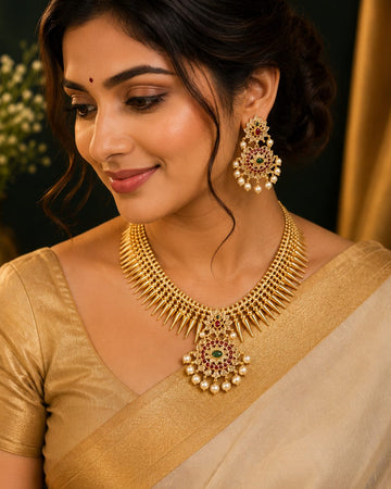 Gold Mullaipoo Spike Necklace Set with Kemp Pendant | LLB0270