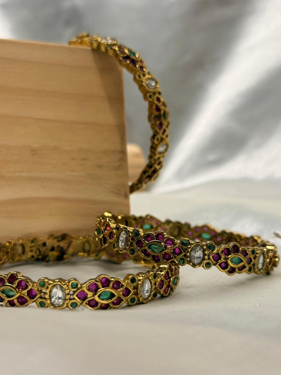 Premium Gold Finish Textured Bangles,llb410