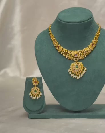 Green Stone Floral Necklace Set | ONK311