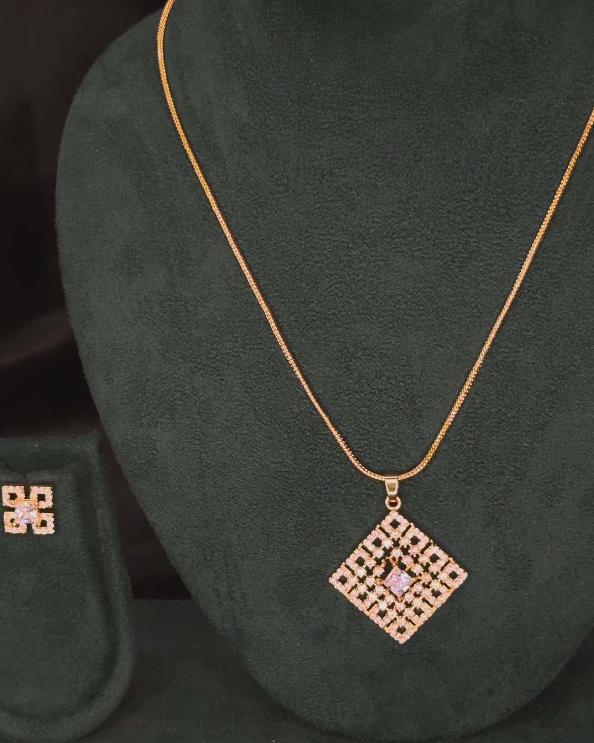 Elegant Rolled Gold Geometric Pendant Necklace Set with Matching Earrings | PJV82