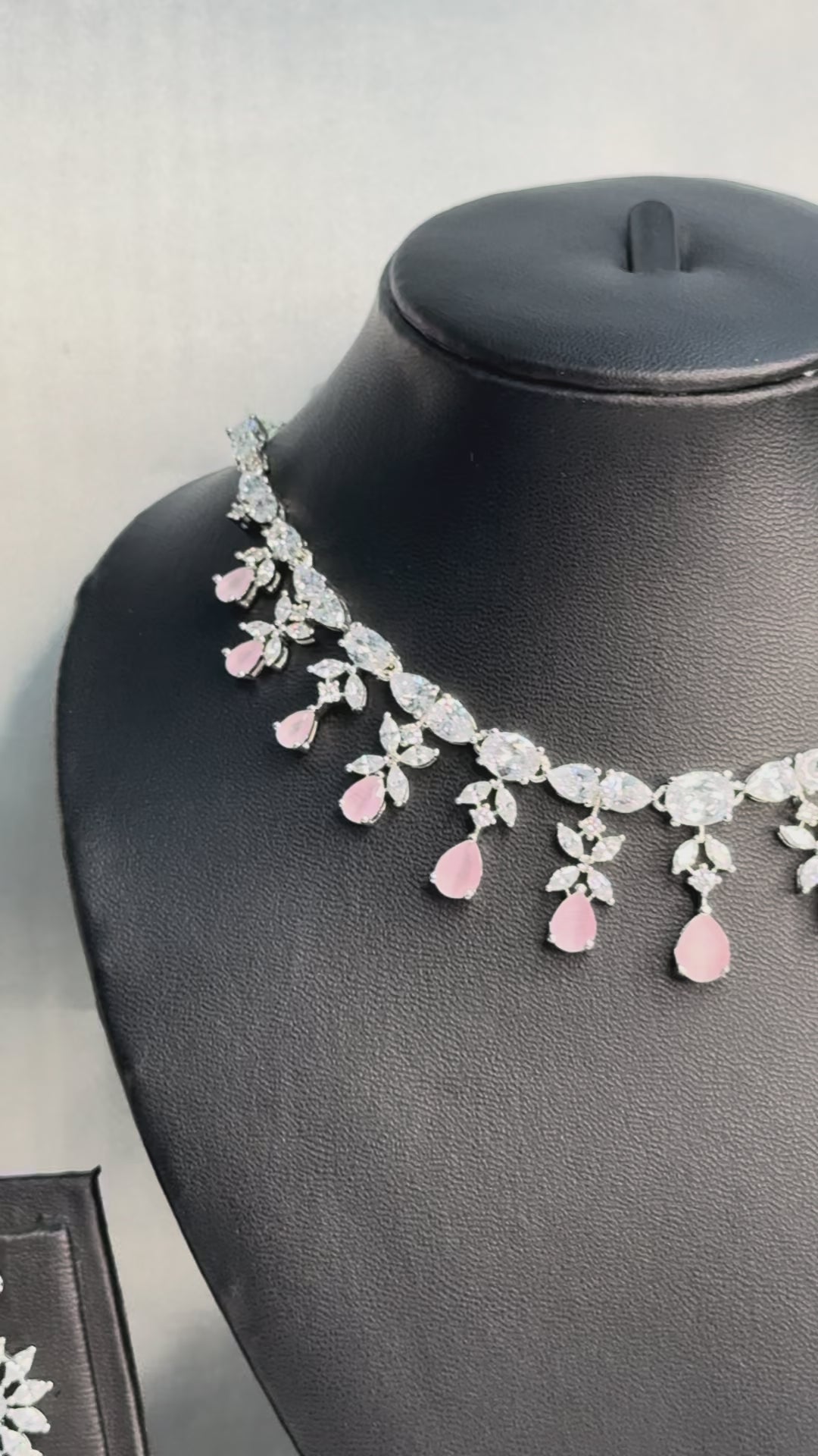 Roselle Sparkle Necklace | LB106